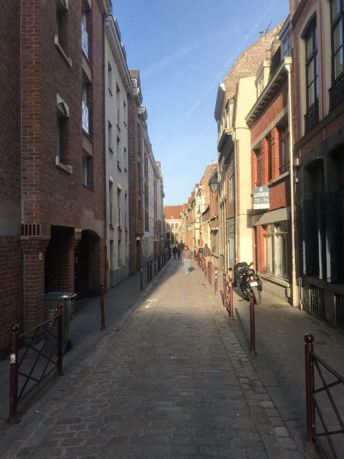Charmant Appartement Au Coeur Du Vieux Lille Luaran gambar