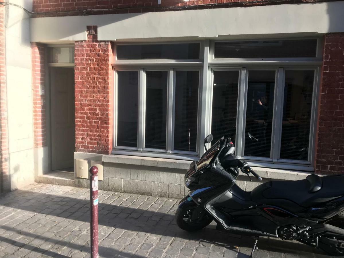 Charmant Appartement Au Coeur Du Vieux Lille Luaran gambar