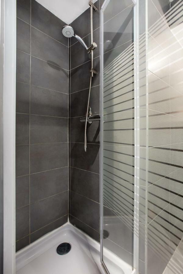 Charmant Appartement Au Coeur Du Vieux Lille Luaran gambar